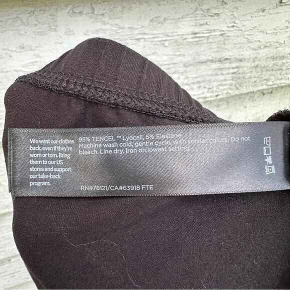 Eileen Fisher Pull On Walking Shorts Women's Size 3X Black Knit good condition - Picture 6 of 6